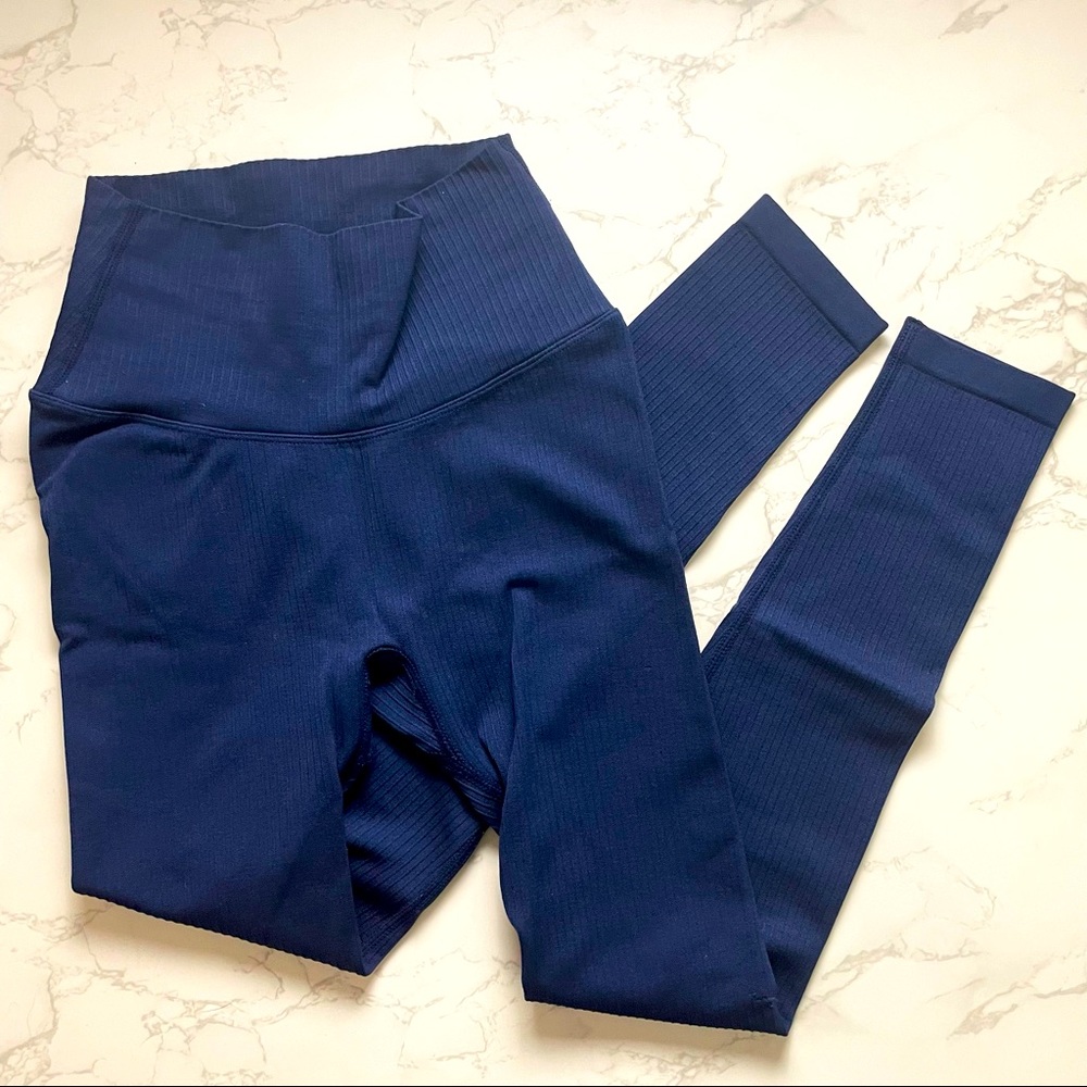 Balance Athletica- Navy Linear Ribbed Legging - XS